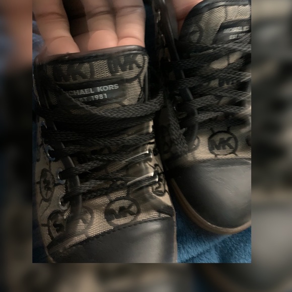 Womens MICHAEL KORS Flat sneakers Sz 7.5 - Picture 3 of 8